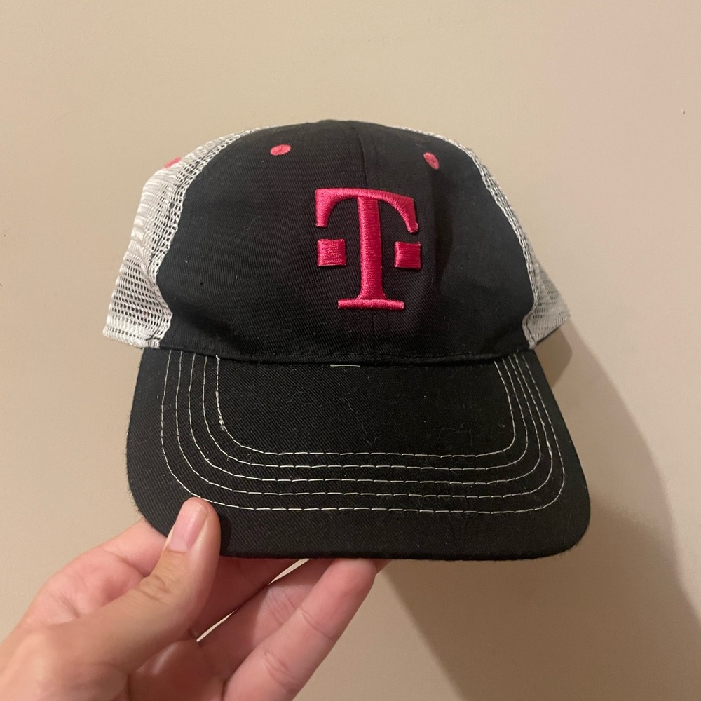 TMobile trucker‎ hat white pink black snap back